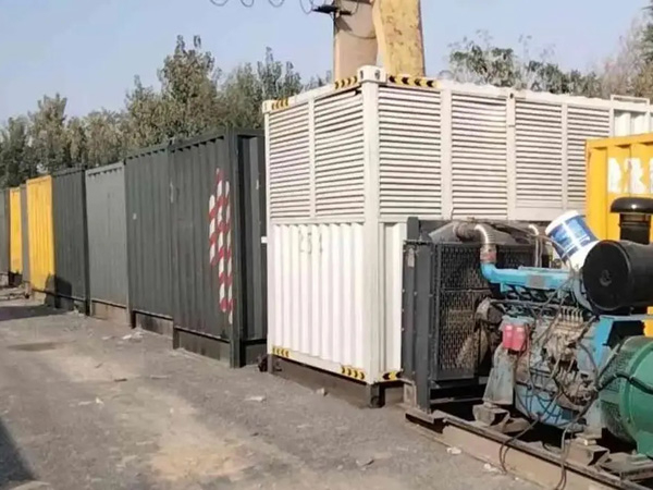 勃利200KW柴油发电机机组每小时油耗是多少?